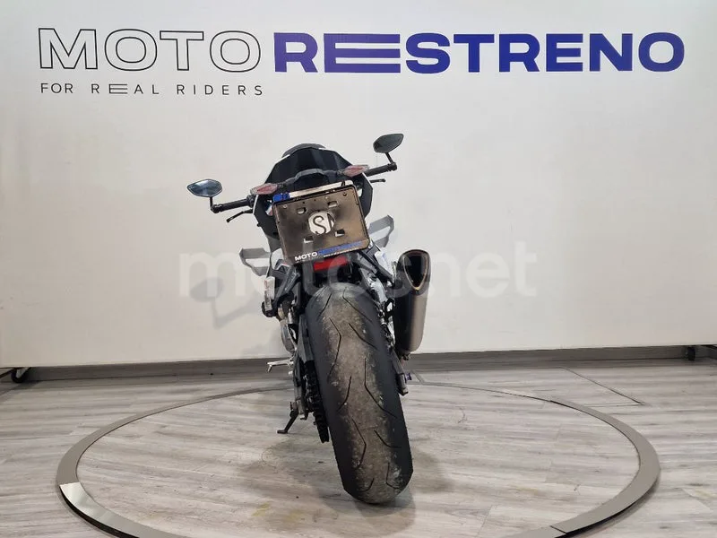 BMW M 1000 R – Vista 9