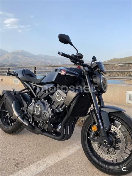 Honda CB 1000R – Vista 3