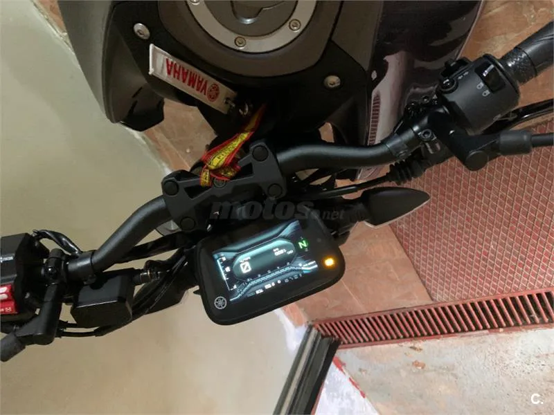 Yamaha MT-125 – Vista 15