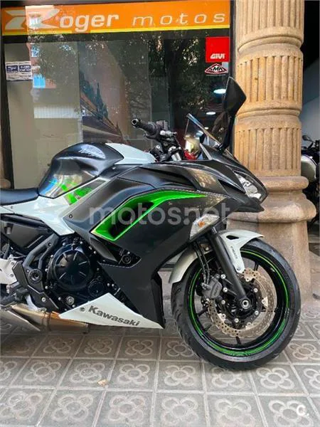 Kawasaki Ninja 650 – Vista 12