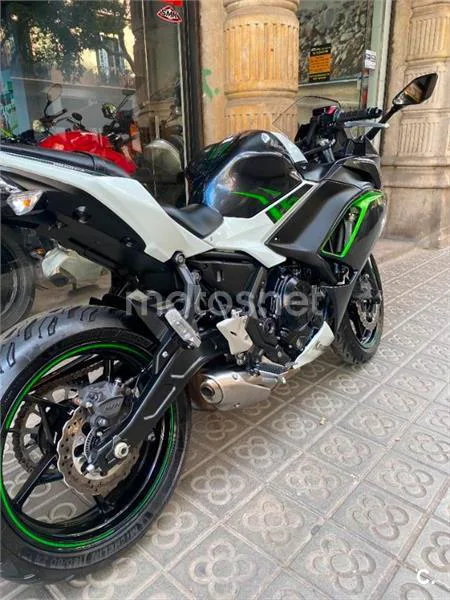 Kawasaki Ninja 650 – Vista 16