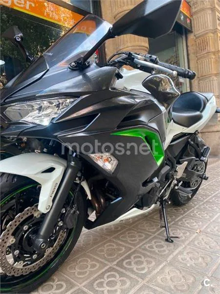 Kawasaki Ninja 650 – Vista 17