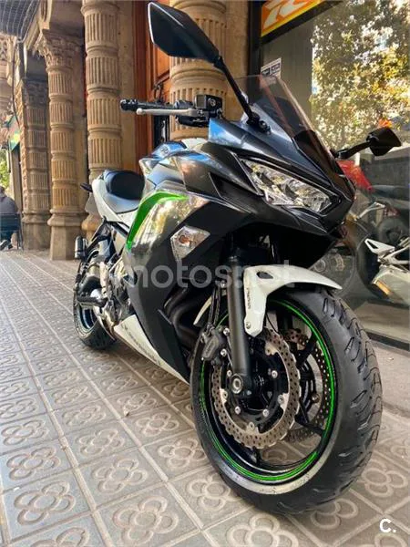 Kawasaki Ninja 650 – Vista 9