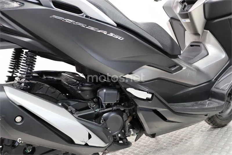 Honda Forza 350 – Vista 15