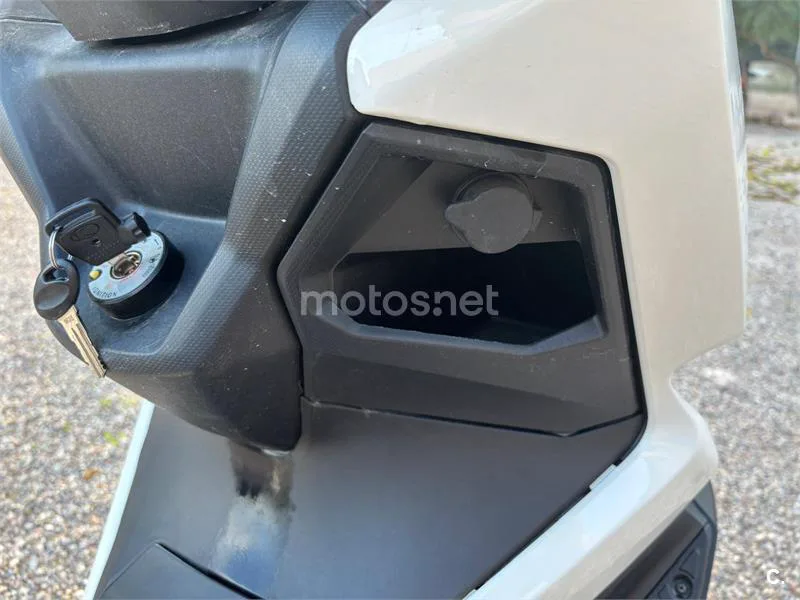 Kymco Sky Town 125 – Vista 2