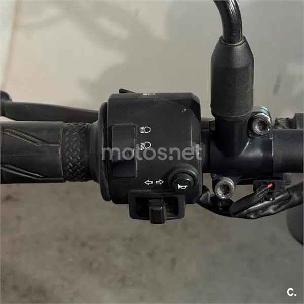 Yamaha XSR 125 – Vista 6