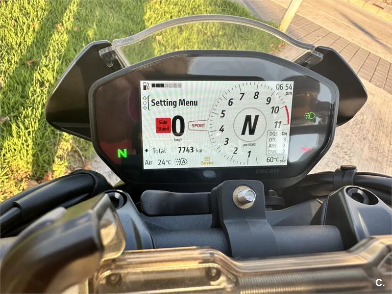 Ducati Monster – Vista 8