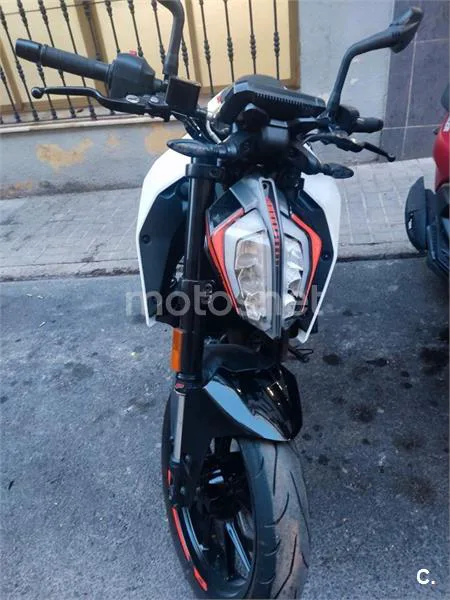 KTM 390 – Vista 10