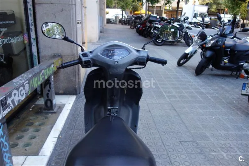 Honda SCV 100 Lead – Vista 11