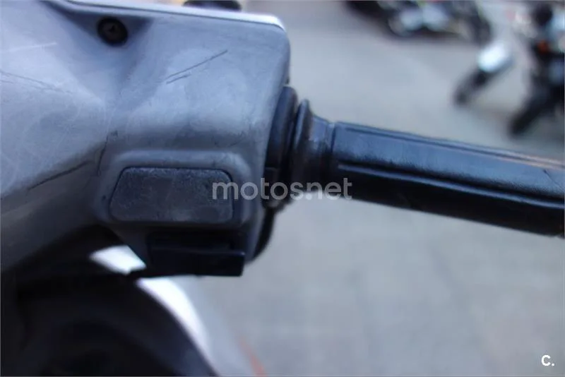 Honda SCV 100 Lead – Vista 4