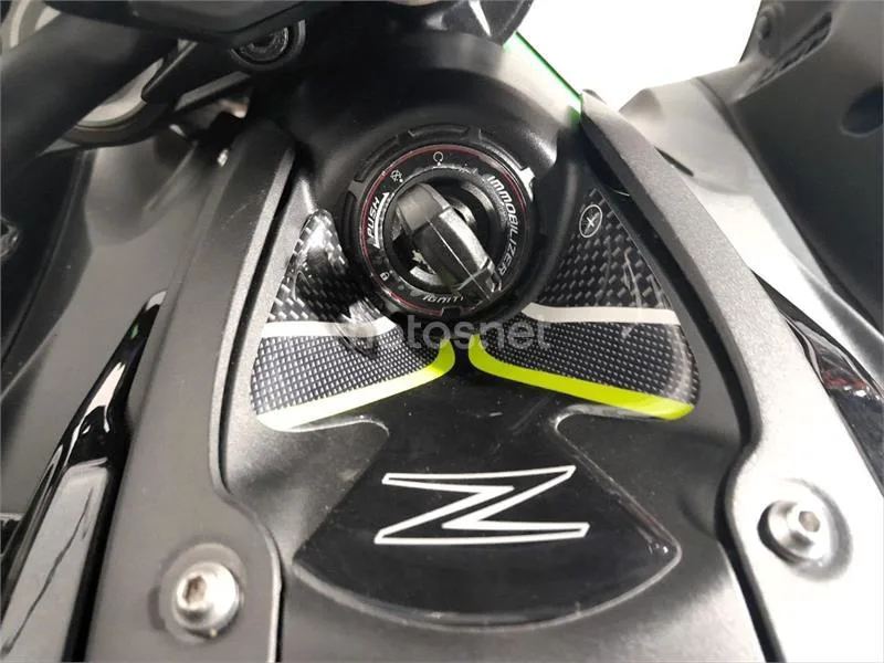 Kawasaki Z900 – Vista 9