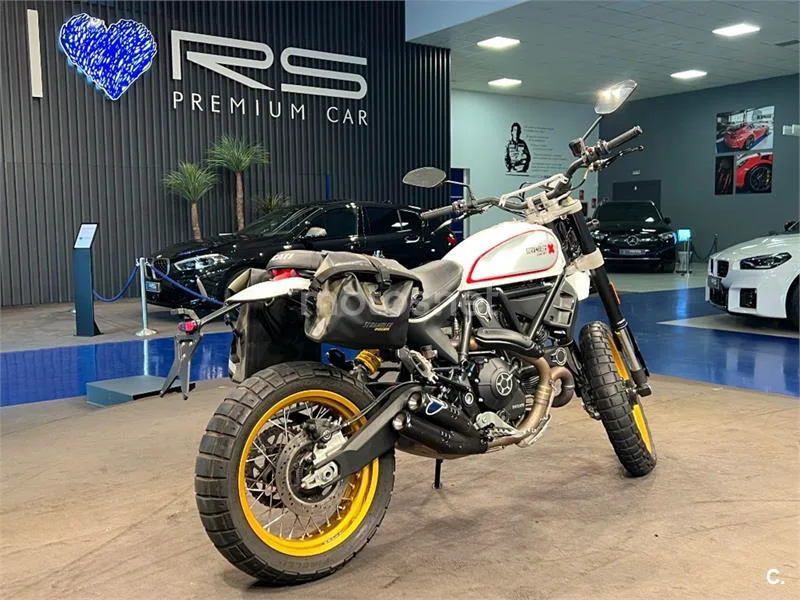 Ducati Scrambler – Vista 20
