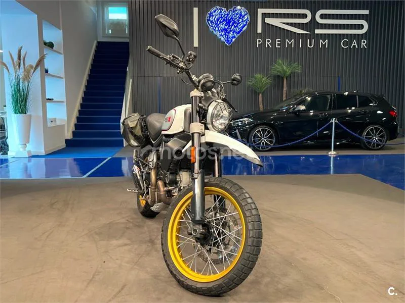 Ducati Scrambler – Vista 23