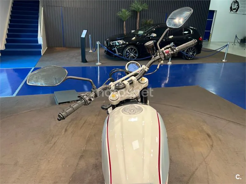 Ducati Scrambler – Vista 35
