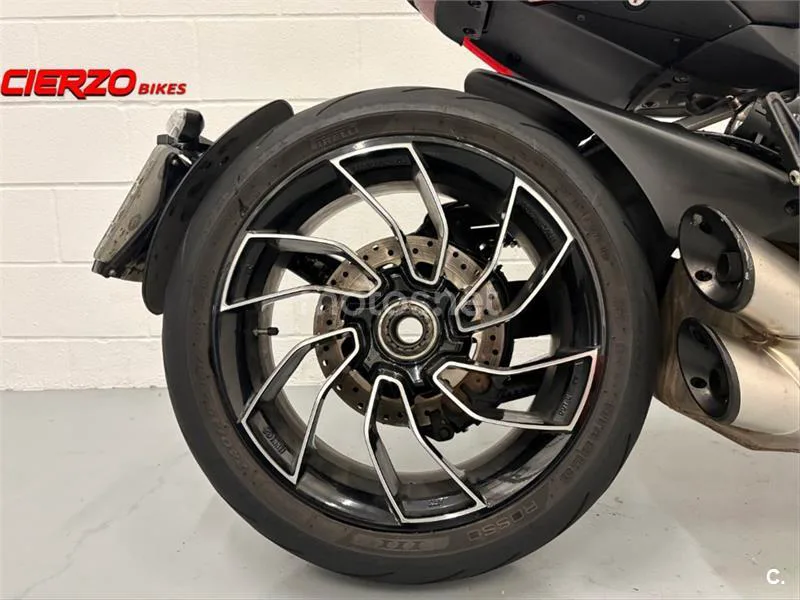 Ducati XDiavel – Vista 9