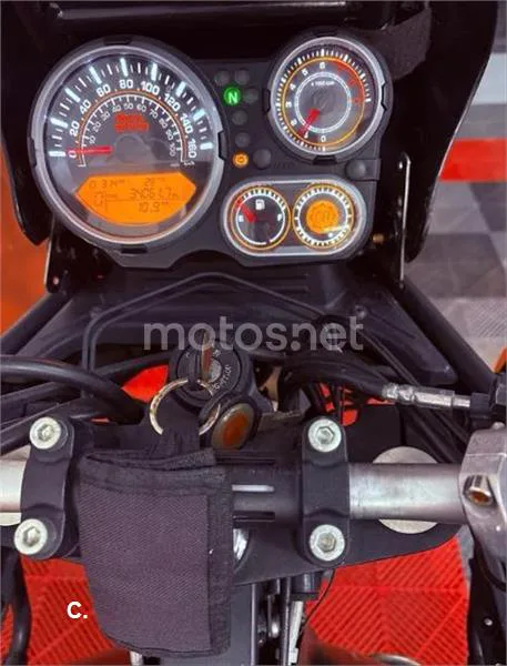 Royal Enfield Himalayan 410 – Vista 4