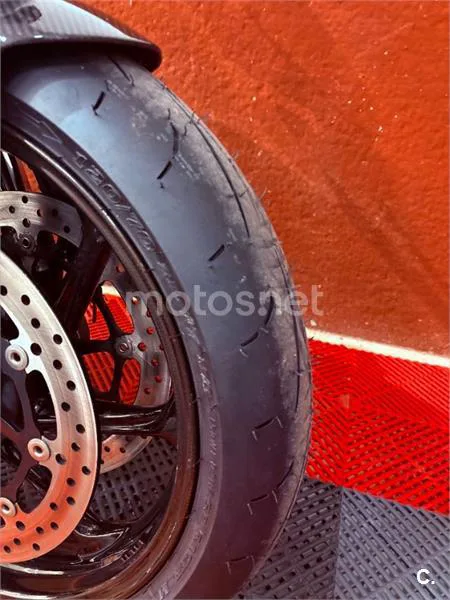 BMW M 1000 R – Vista 7