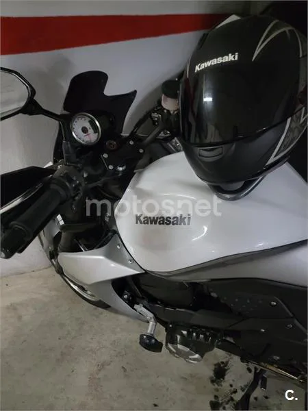Kawasaki Z1000 – Vista 6