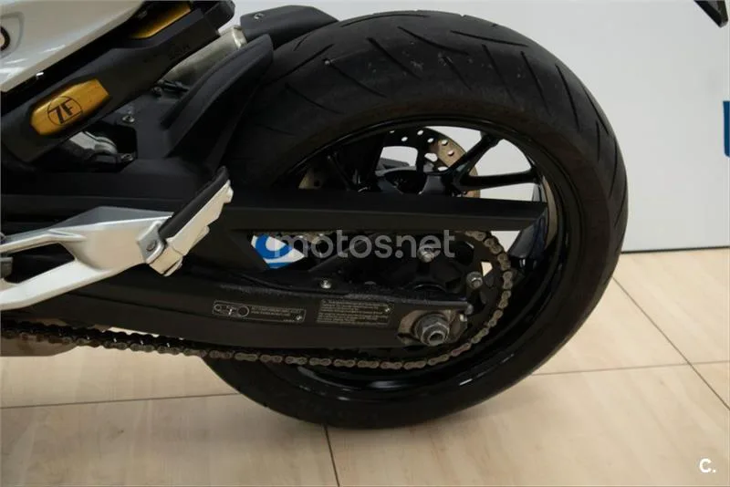 BMW F 900 R – Vista 20