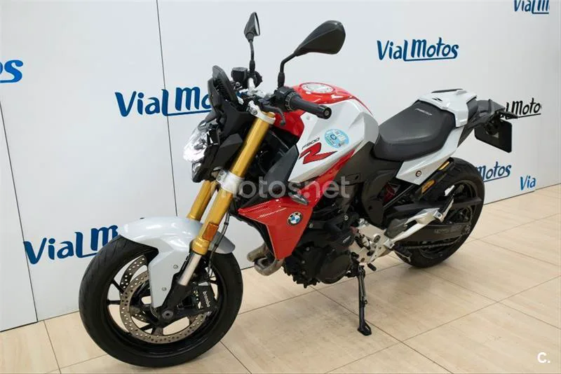 BMW F 900 R – Vista 3