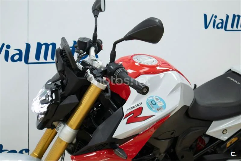 BMW F 900 R – Vista 4