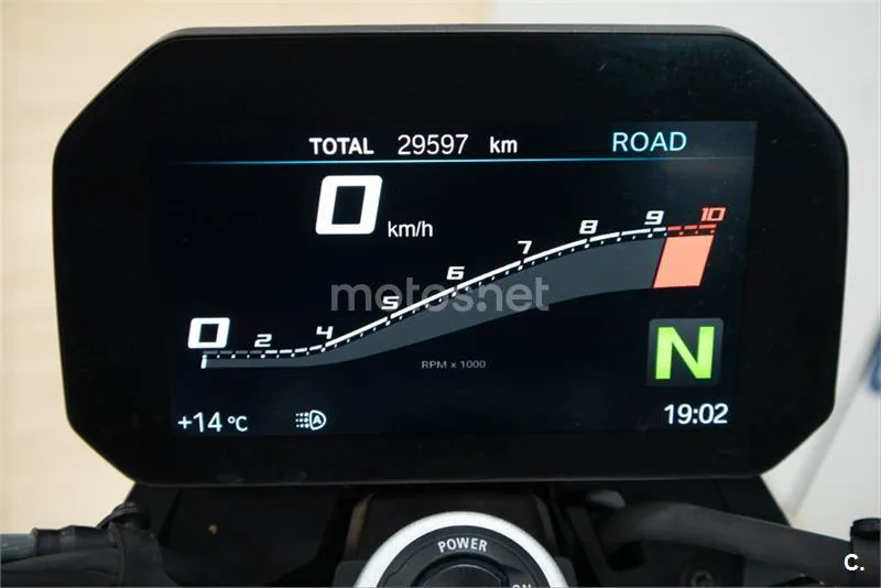 BMW F 900 R – Vista 8