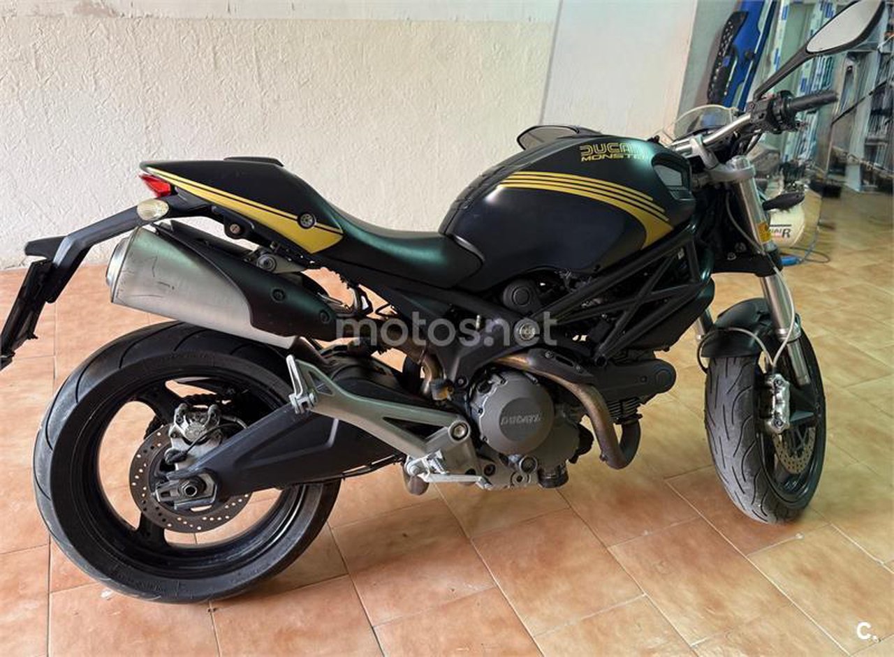 Ducati Monster 696 – Vista 4