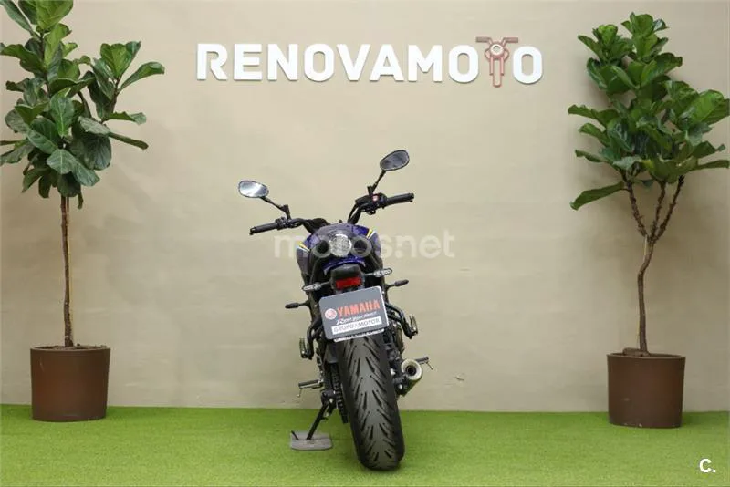 Yamaha XSR 700 – Vista 3