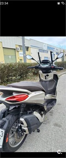 Piaggio Beverly – Vista 2