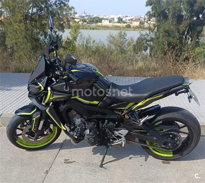 Yamaha MT-09 – Vista 2