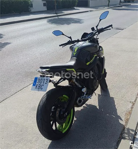 Yamaha MT-09 – Vista 6