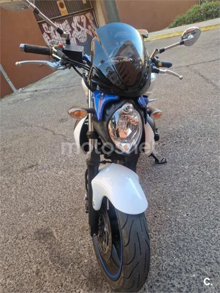 Suzuki Gladius 650 – Vista 3