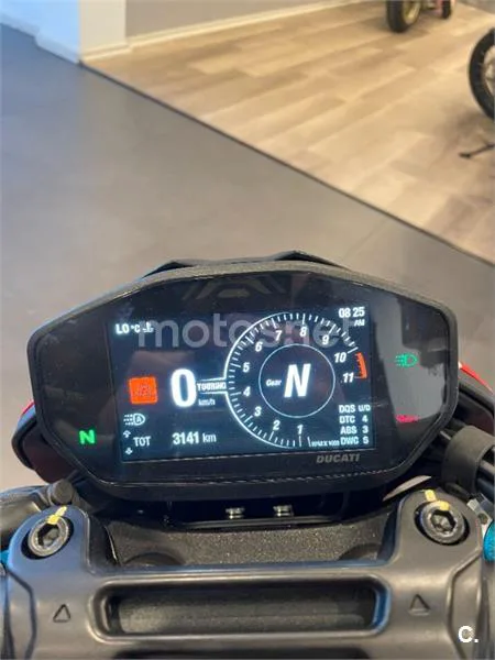 Ducati Hypermotard – Vista 5