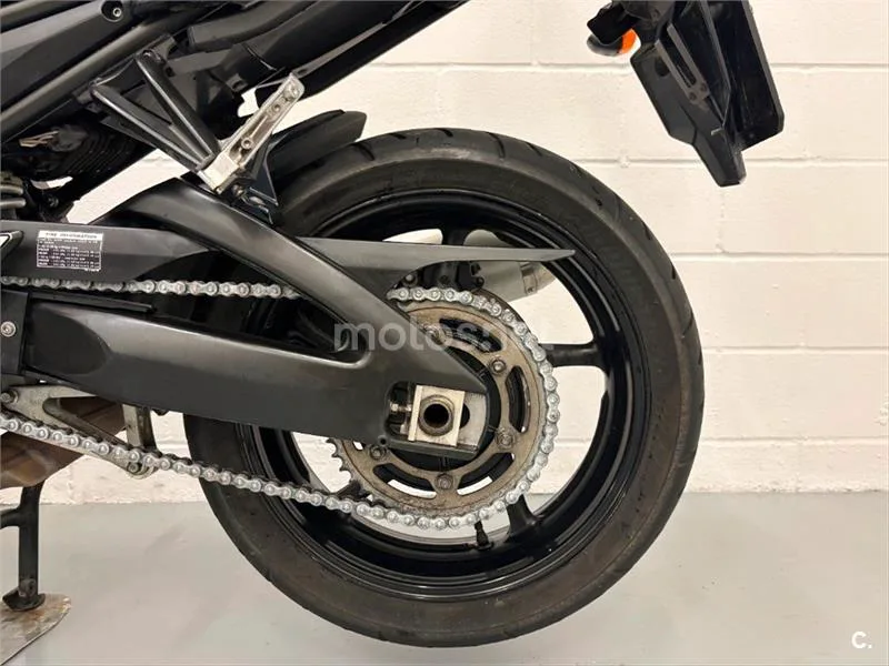 Yamaha Fazer 8 – Vista 12