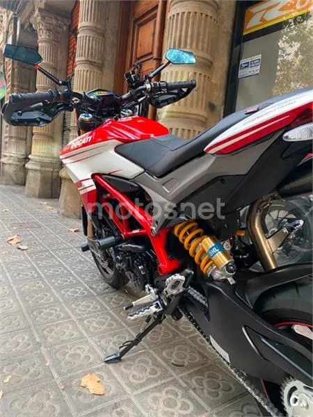 Ducati Hypermotard 939 – Vista 15