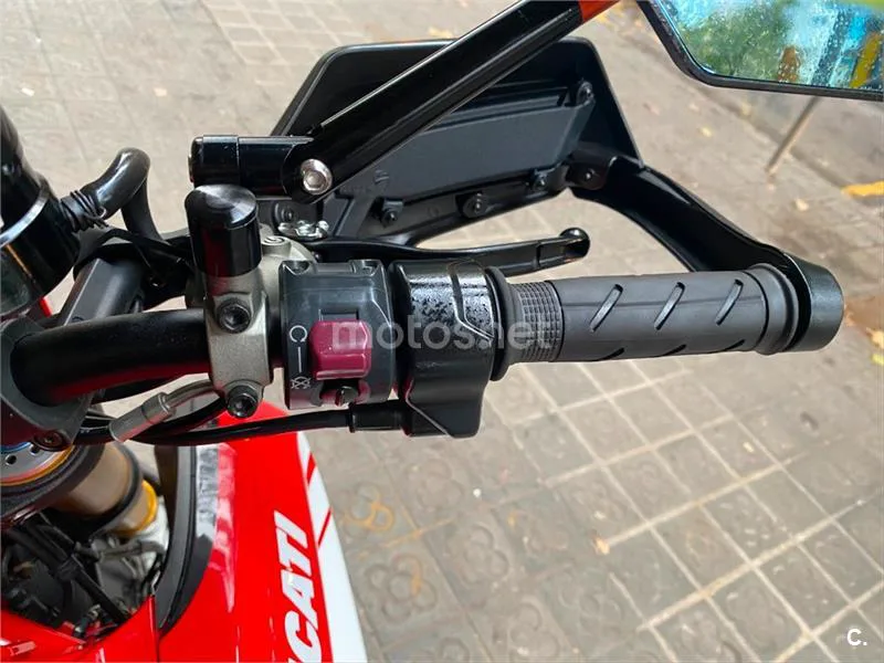 Ducati Hypermotard 939 – Vista 19