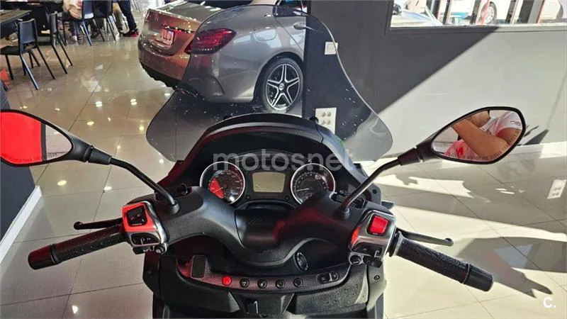 Piaggio MP3 – Vista 12