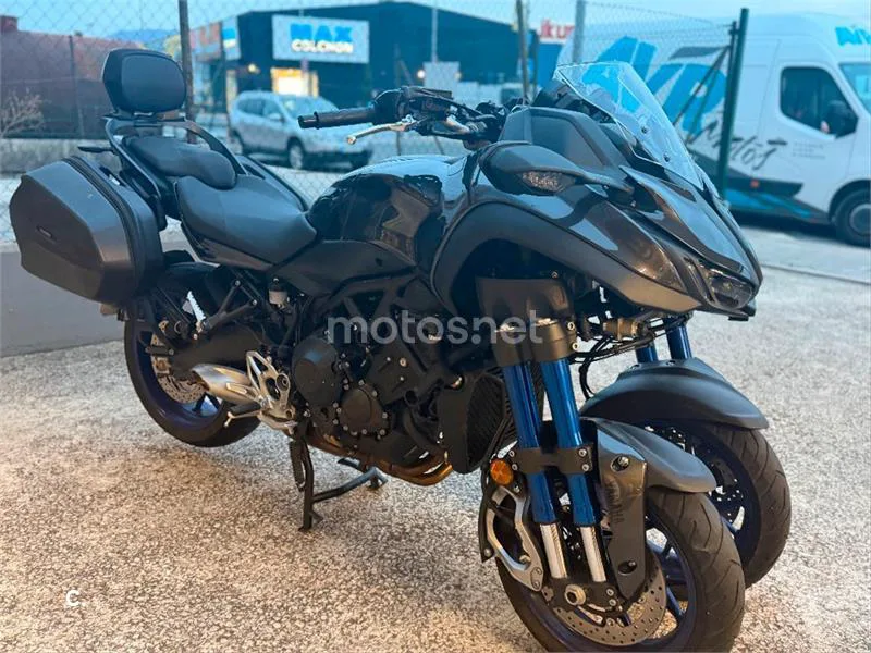 Yamaha Niken – Vista 4