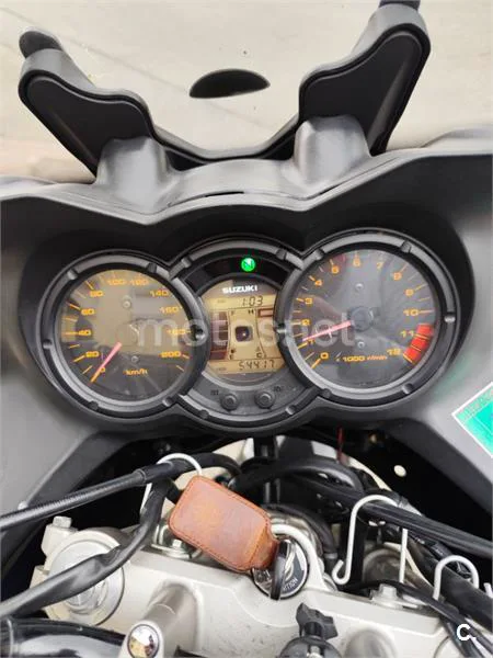 Suzuki V-Strom 650 – Vista 2