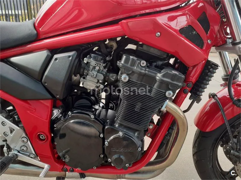 Suzuki Bandit 650 – Vista 14
