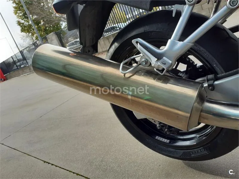 Suzuki Bandit 650 – Vista 16