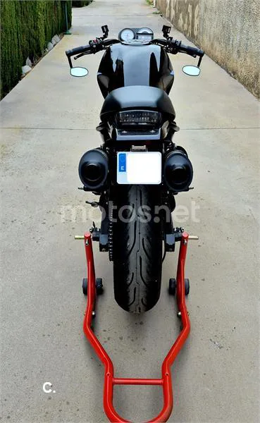 Ducati Monster 900 Dark – Vista 5