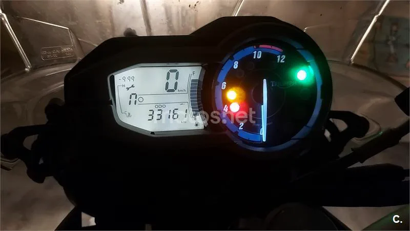 Triumph Tiger 800 XC – Vista 2