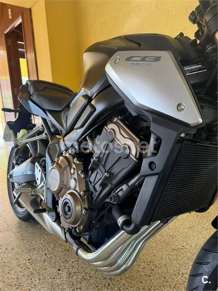 Honda CB 650 R – Vista 2