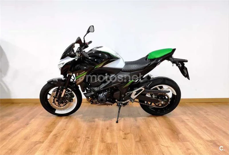 Kawasaki Z800 – Vista 5