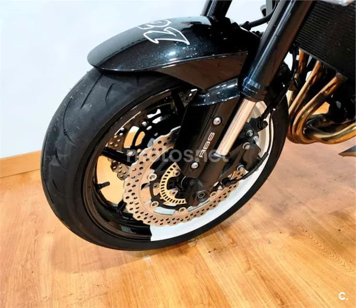 Kawasaki Z800 – Vista 10