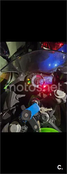 Kawasaki Ninja 400 – Vista 4