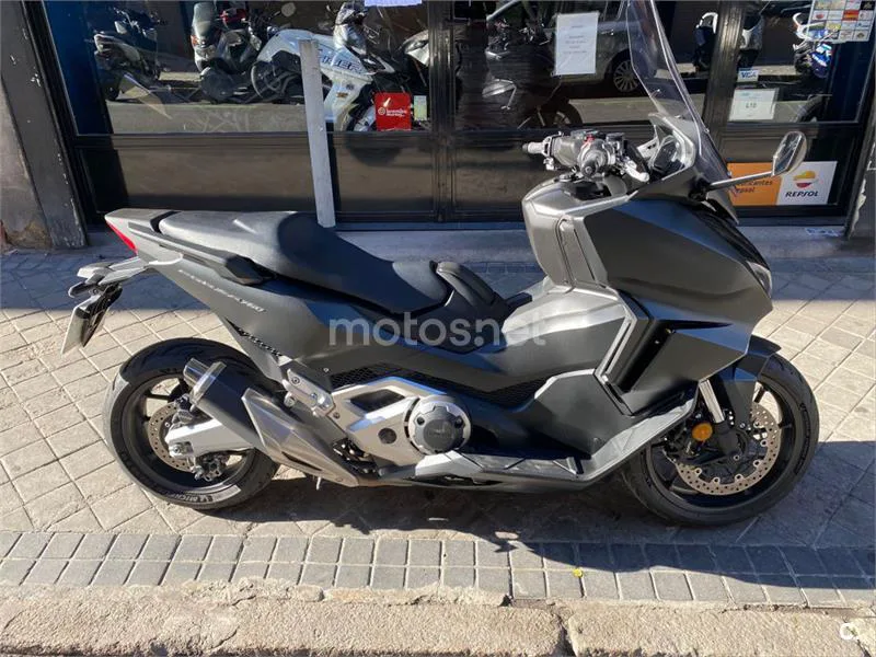 Honda Forza 750 – Vista 3