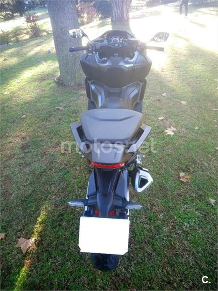 Honda Forza 750 – Vista 8