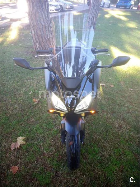 Honda Forza 750 – Vista 9